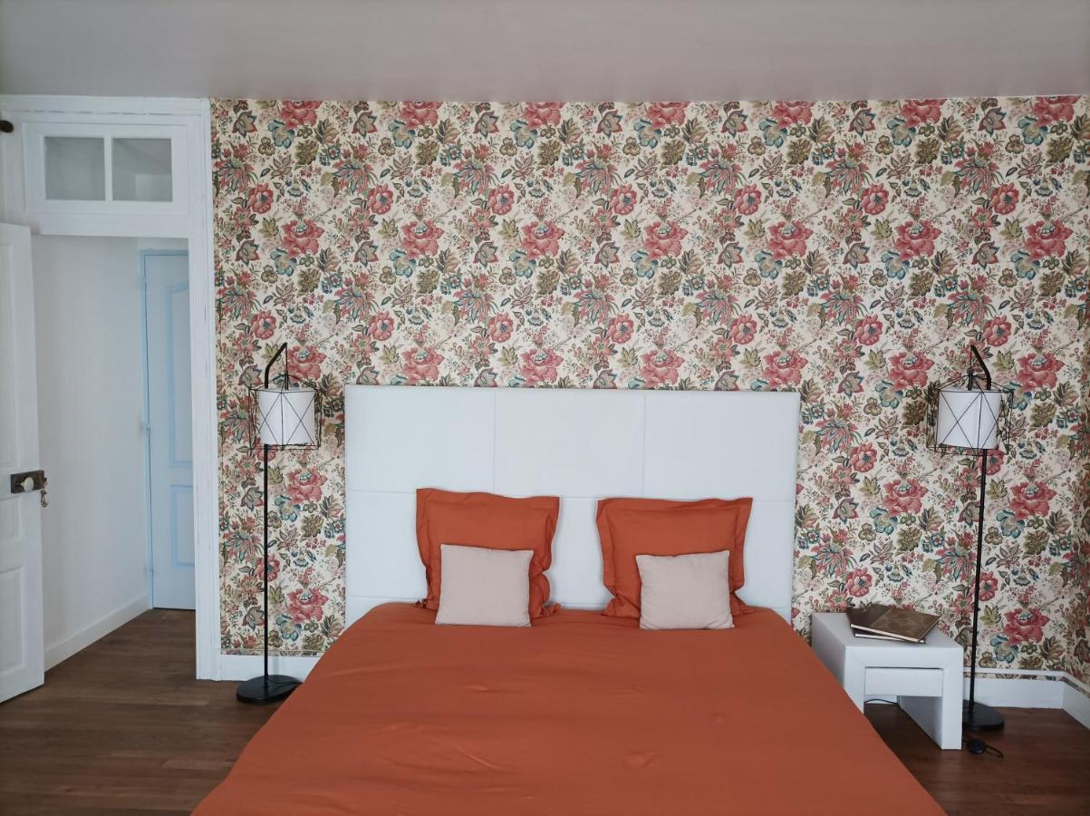 Le Relais Des Roses- Chambres D'Hotes Vatan Bagian luar foto