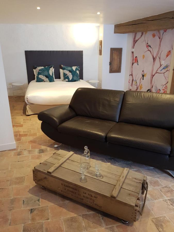 Le Relais Des Roses- Chambres D'Hotes Vatan Bagian luar foto