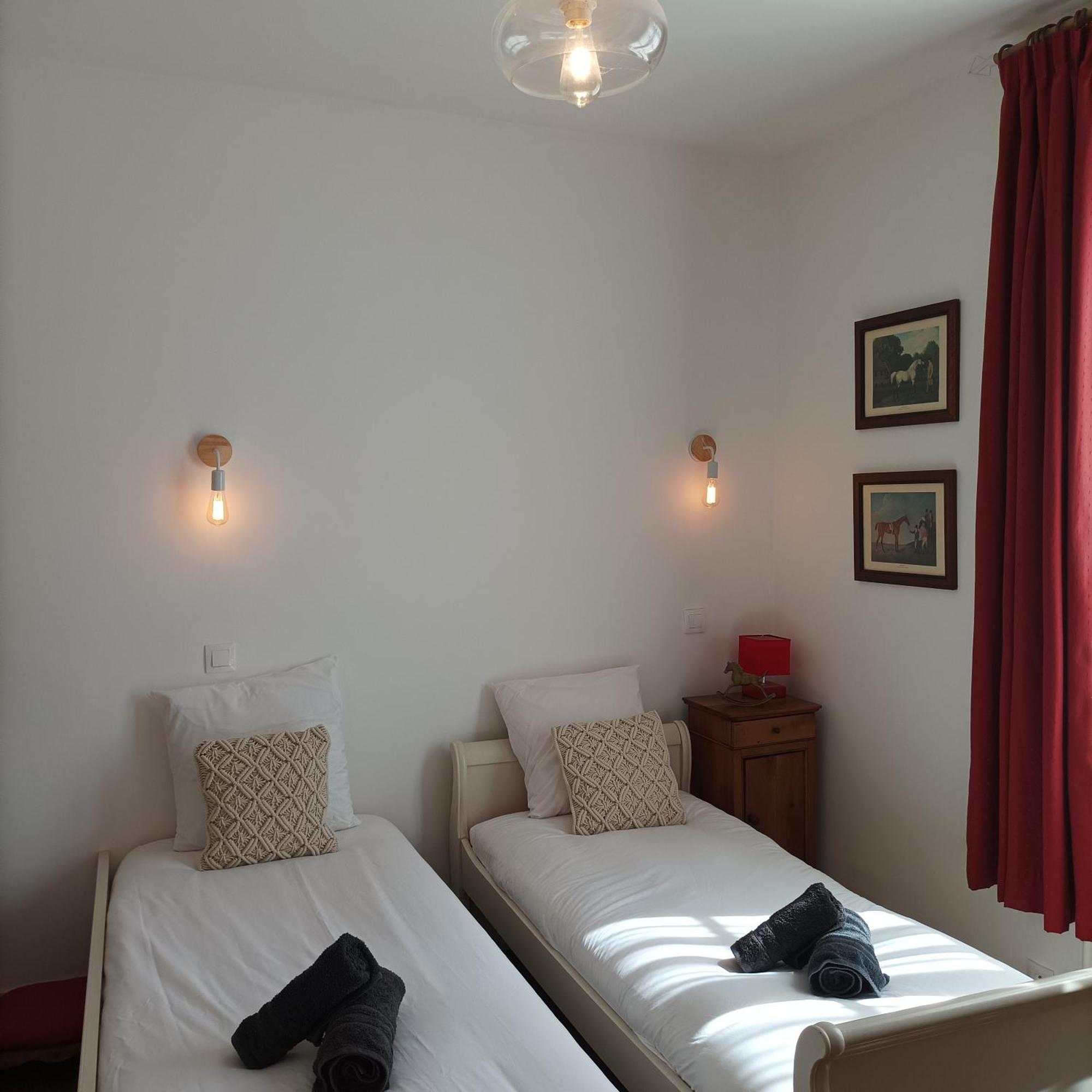 Le Relais Des Roses- Chambres D'Hotes Vatan Bagian luar foto