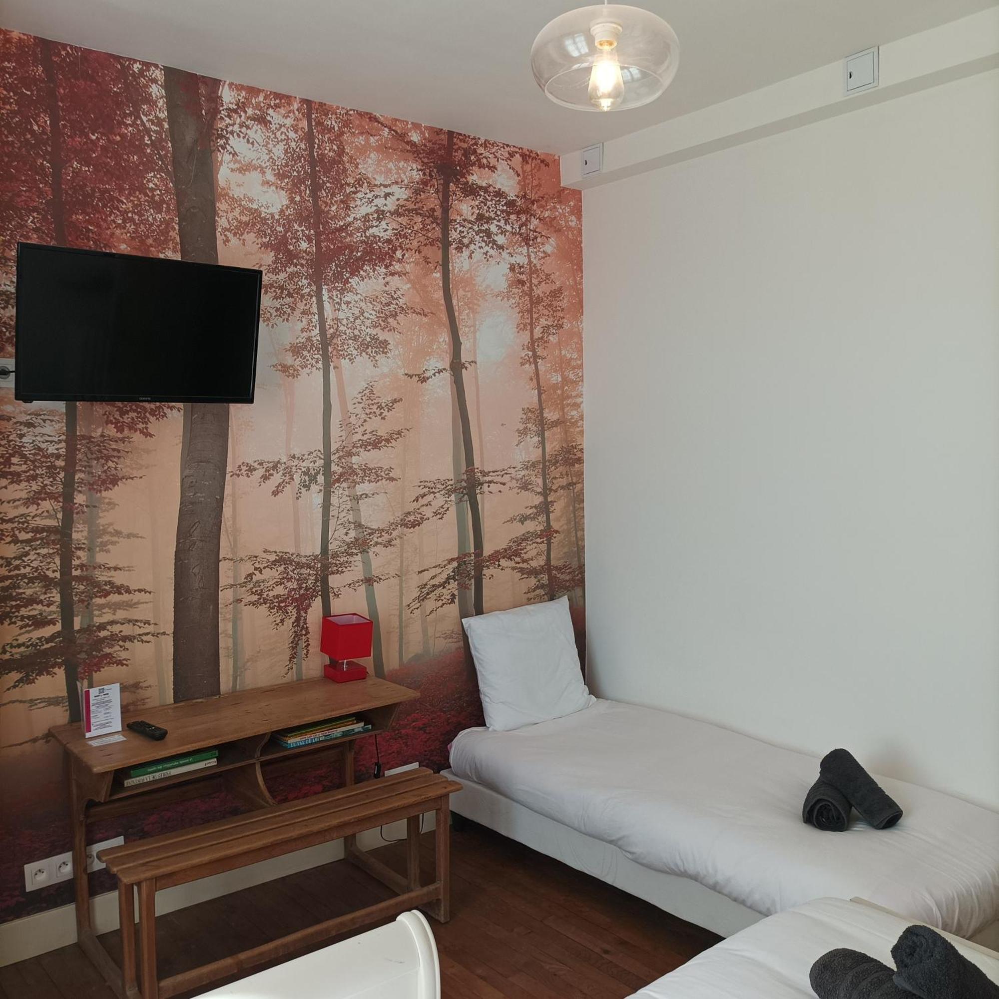 Le Relais Des Roses- Chambres D'Hotes Vatan Bagian luar foto